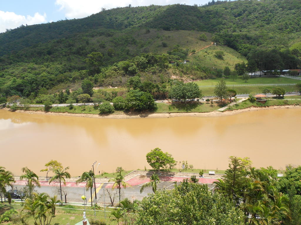 Águas de Lindóia Flat No Hotel Cavalinho Branco المظهر الخارجي الصورة